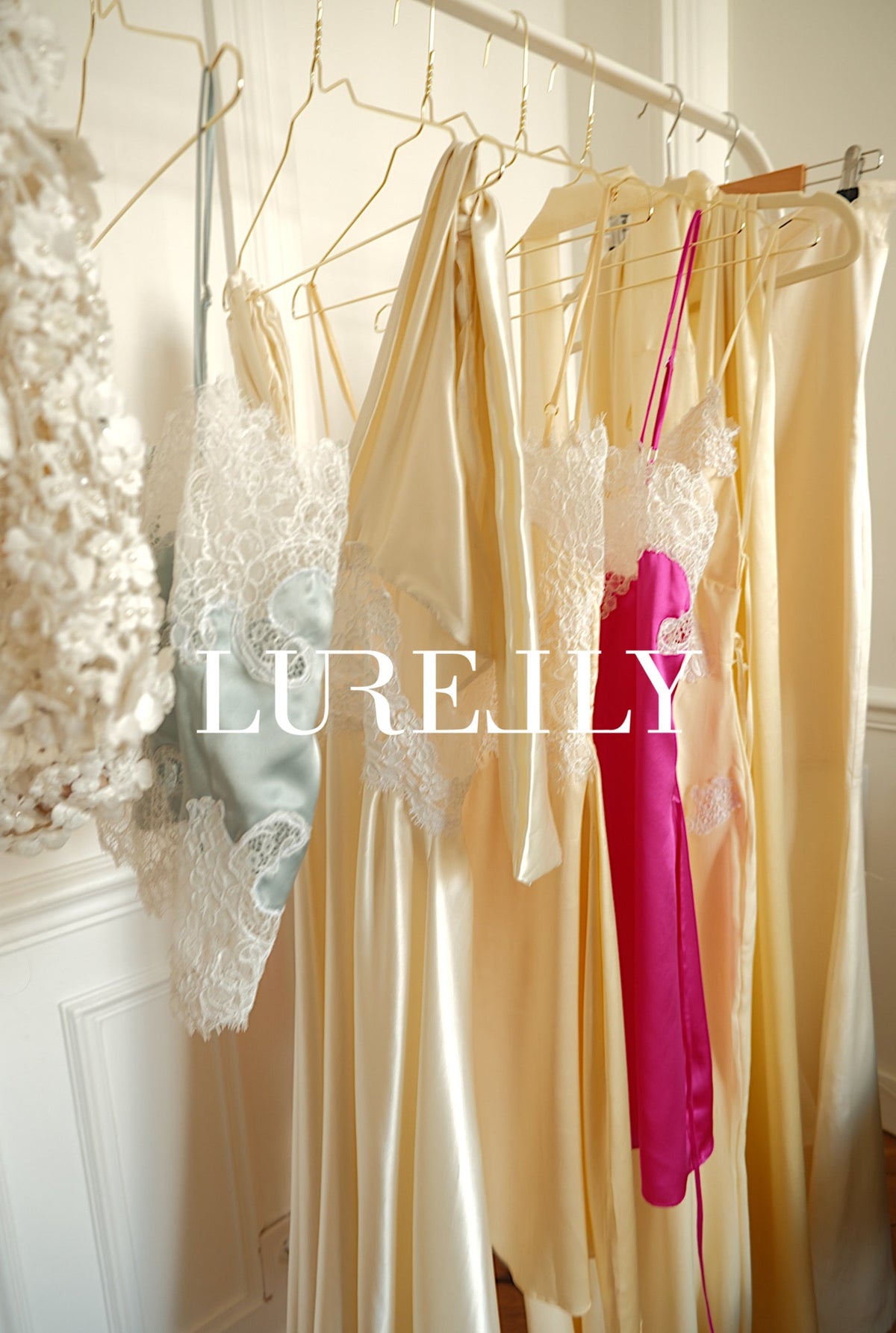OUR FIRST SHOWROOM IN PARIS