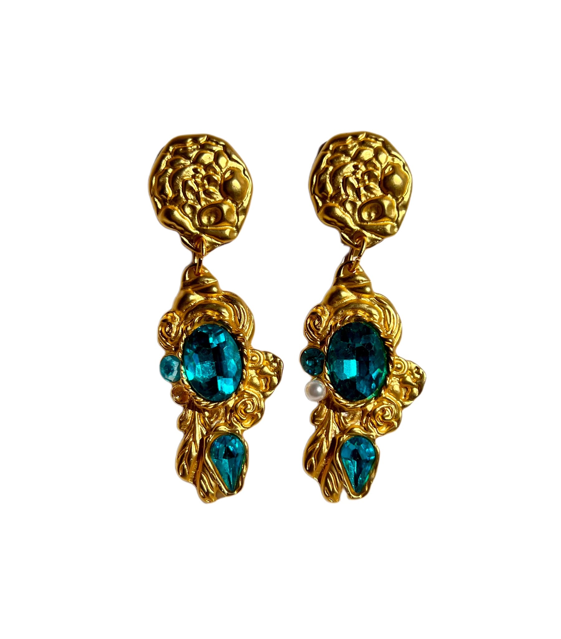 BLUE CHANDELIER EARRINGS - Lurelly