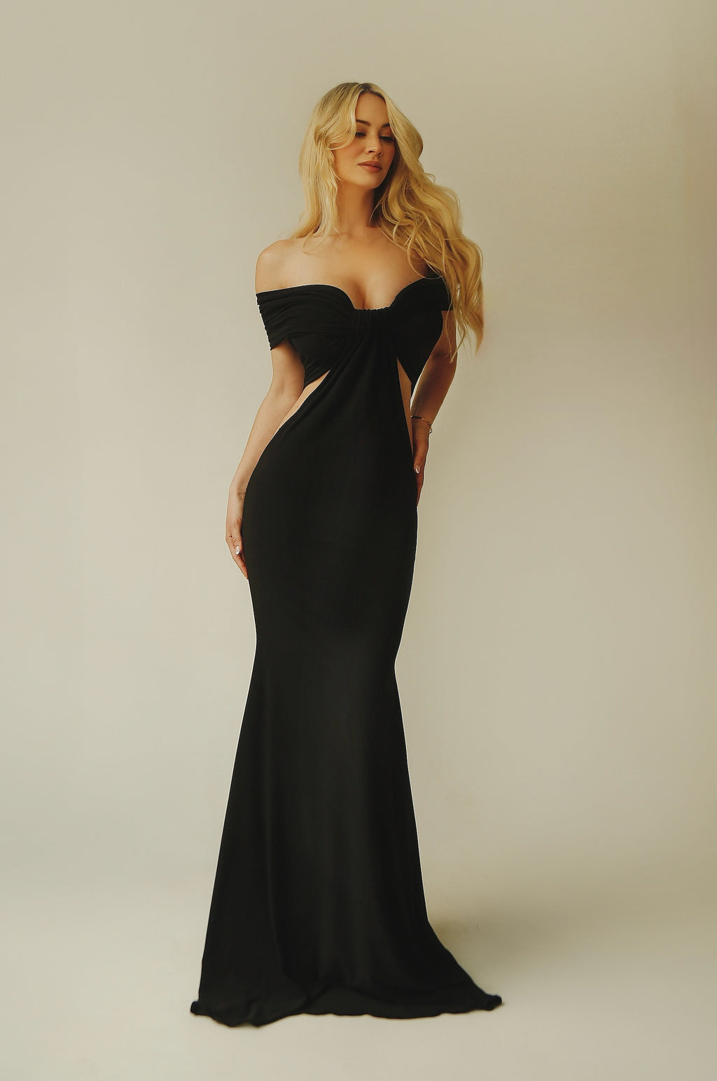 RÓSE GOWN