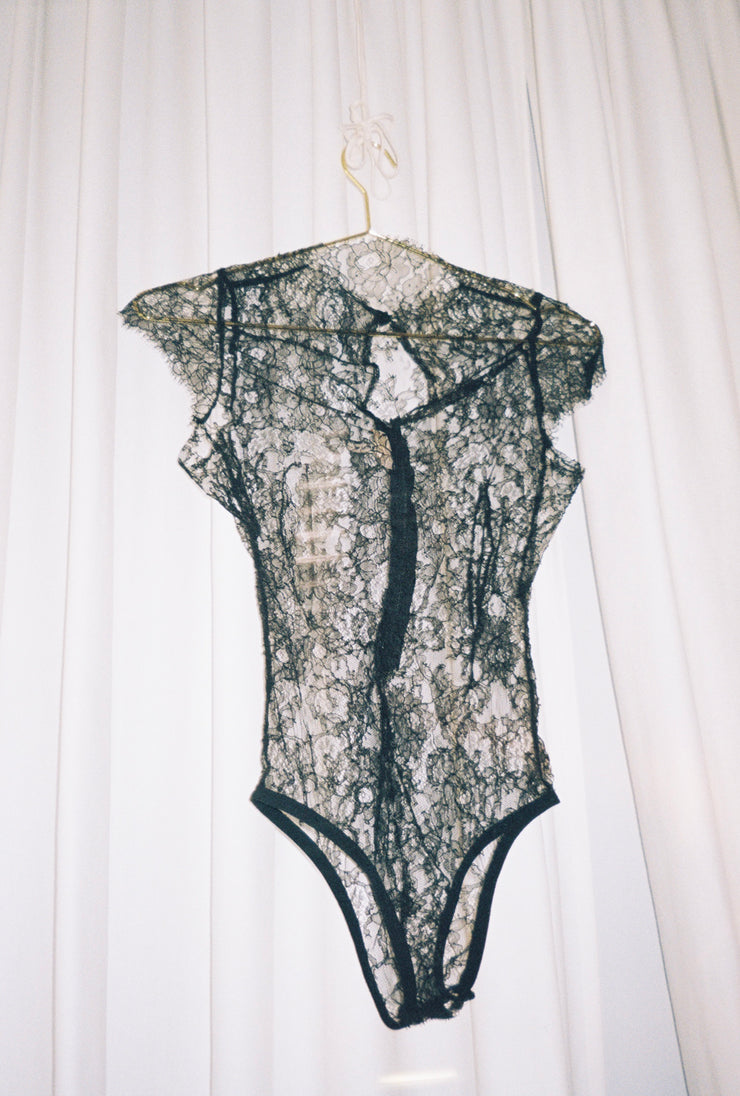 FRENCH LACE BODYSUIT - Lurelly