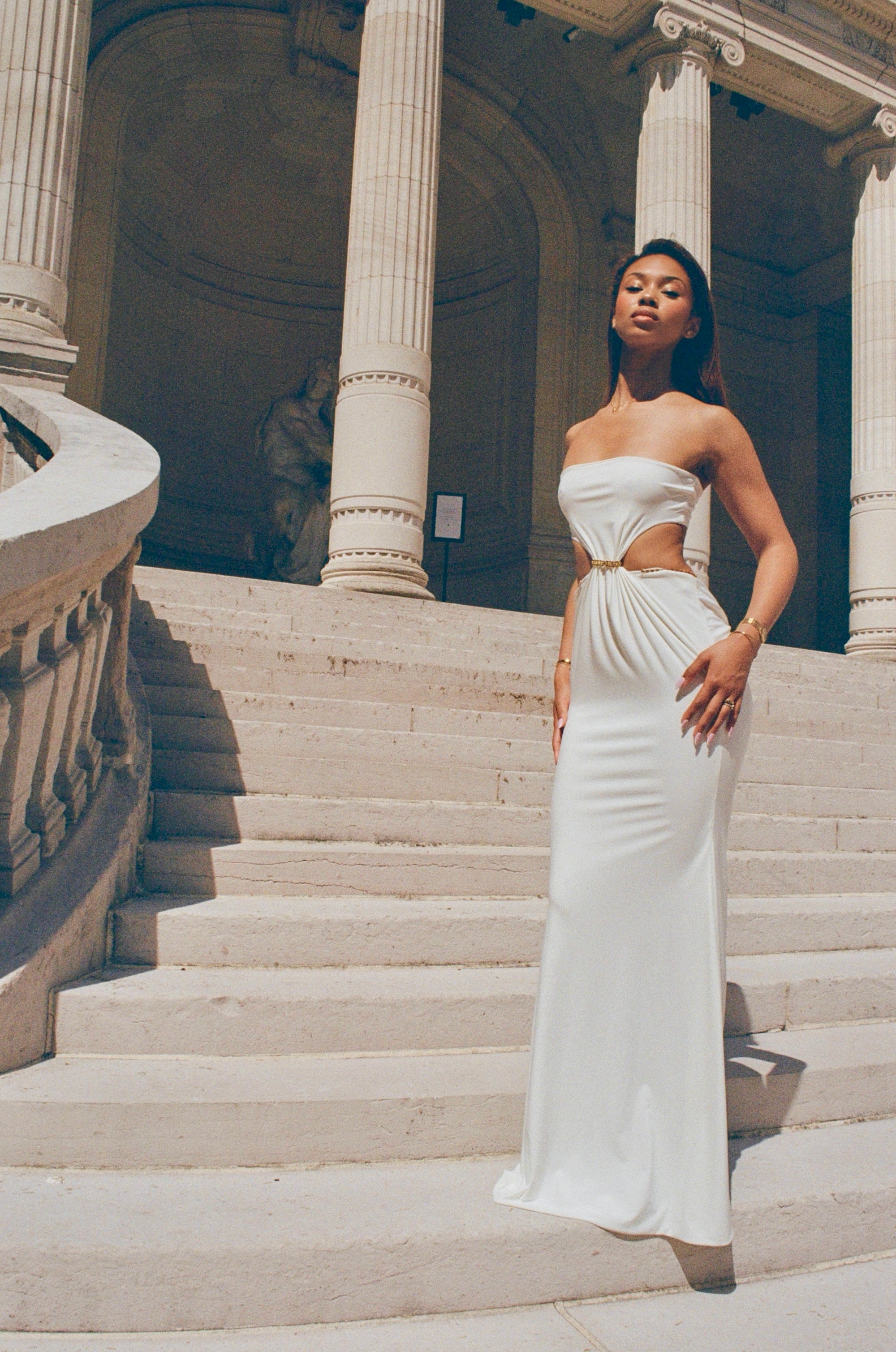 SAINT GOWN