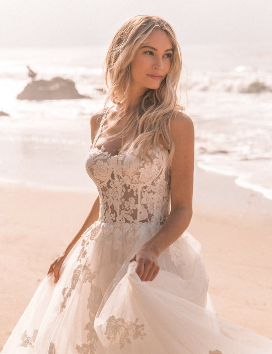 BELLA LACE GOWN