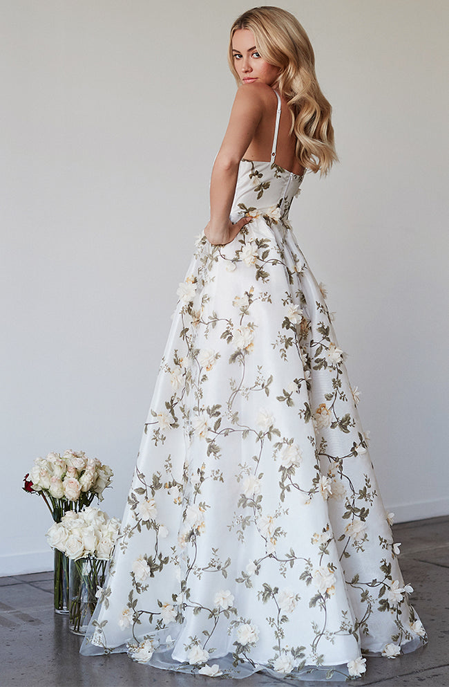 3D FLORAL GOWN - Lurelly