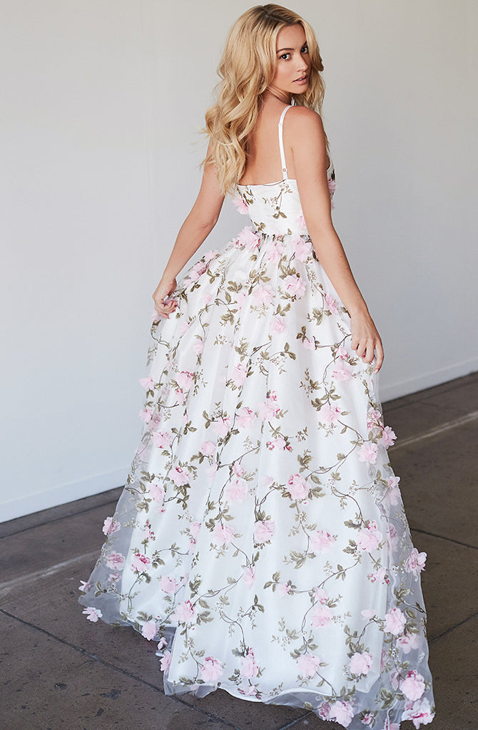 3D FLORAL GOWN - Lurelly